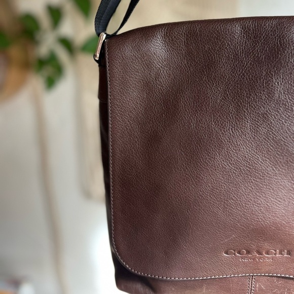 Authentic Coach Men’s Leather Messenger Bag Crossbody Laptop Travel Work Brown - Picture 4 of 16